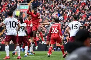 نبرد غول‌ها در ومبلی؛ لیورپول به دنبال شروع قدرتمندانه با ستارگان جدید